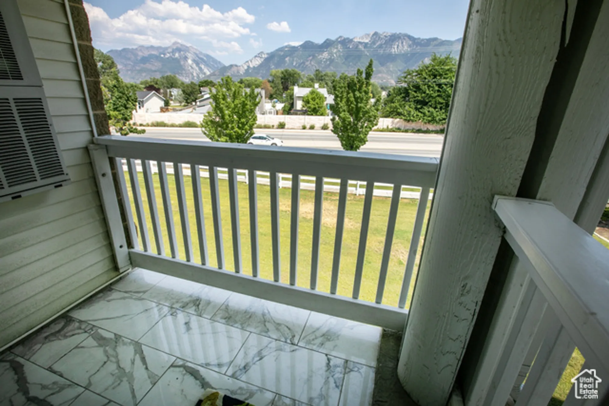 Property Slideshow image 18 of 30 | 11075 s grape arbor pl 206, Sandy, UT, 84070
