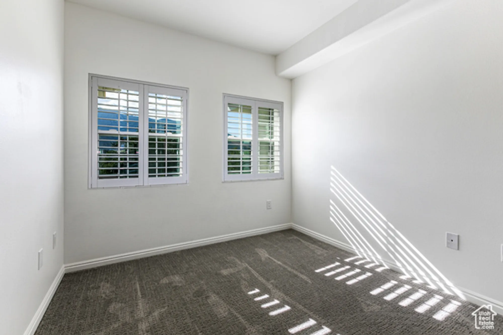 Property Slideshow image 9 of 30 | 11075 s grape arbor pl 206, Sandy, UT, 84070