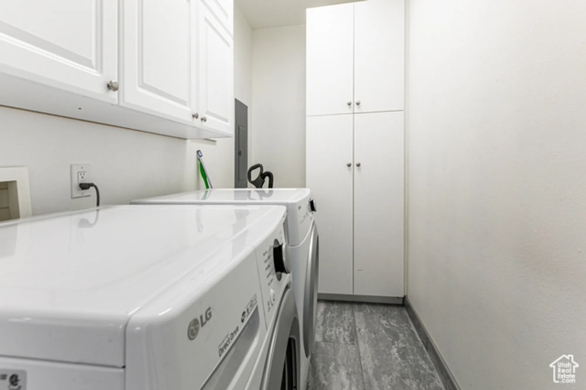 Property Slideshow image 15 of 30 | 11075 s grape arbor pl 206, Sandy, UT, 84070