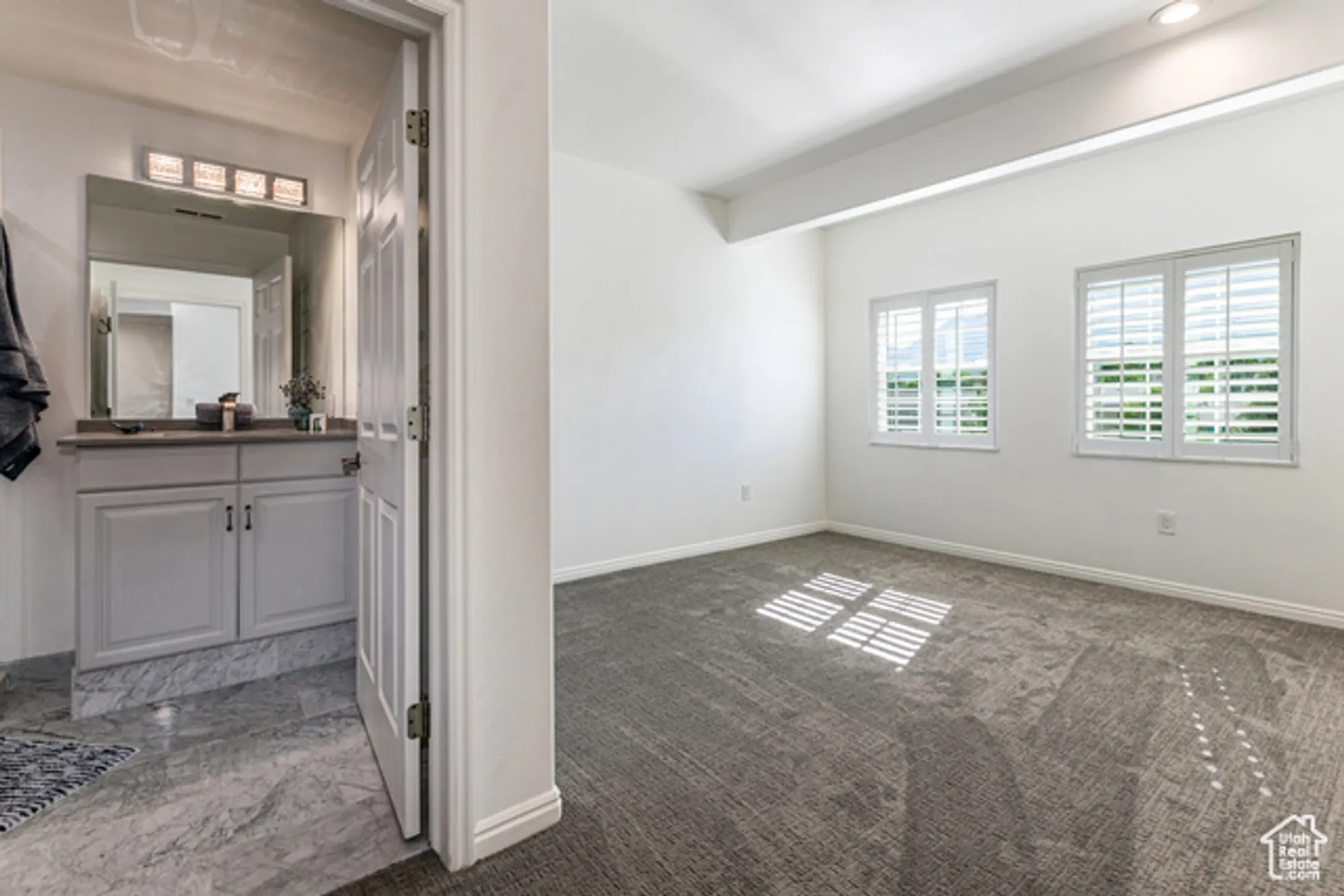 Property Slideshow image 11 of 30 | 11075 s grape arbor pl 206, Sandy, UT, 84070