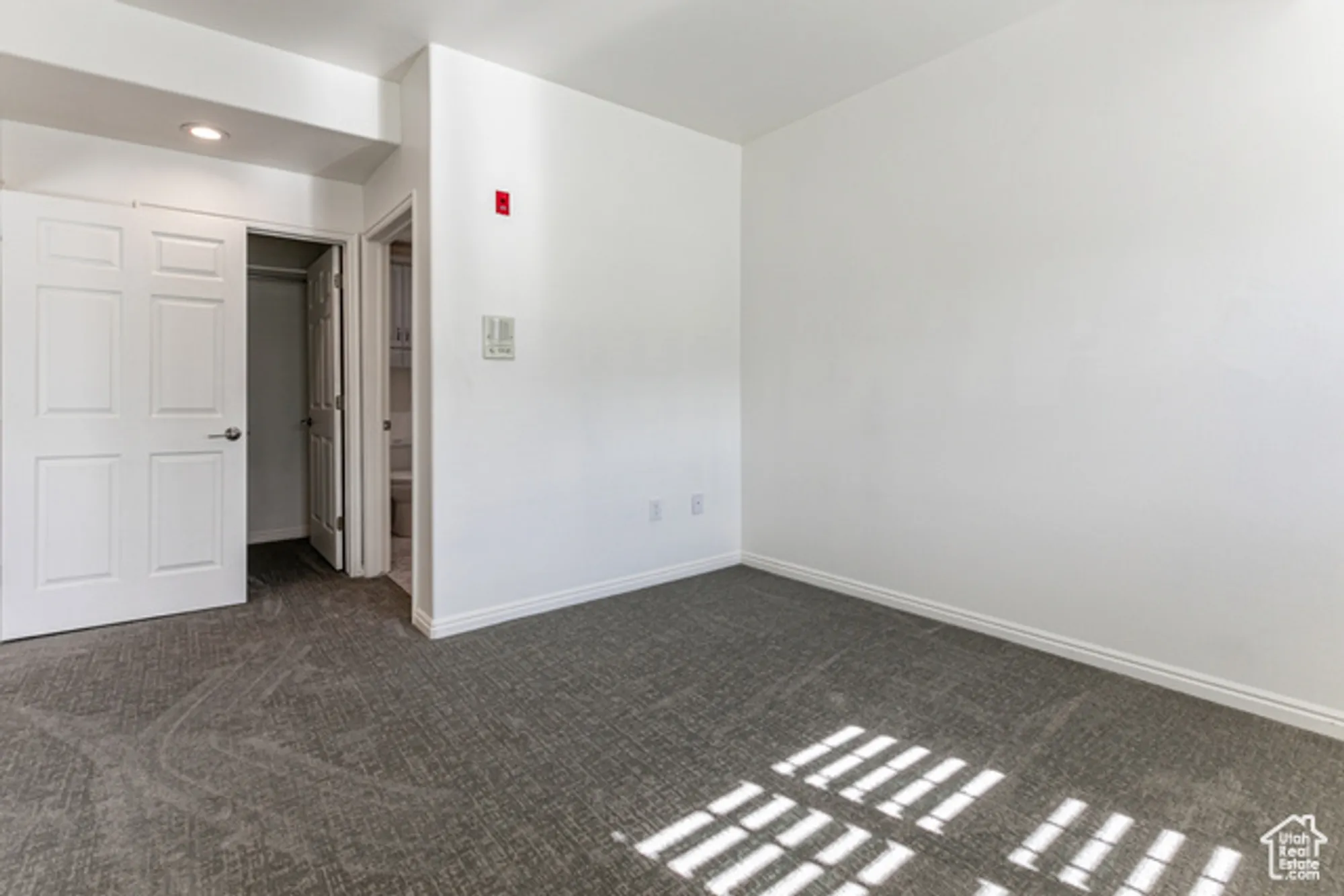 Property Slideshow image 13 of 30 | 11075 s grape arbor pl 206, Sandy, UT, 84070