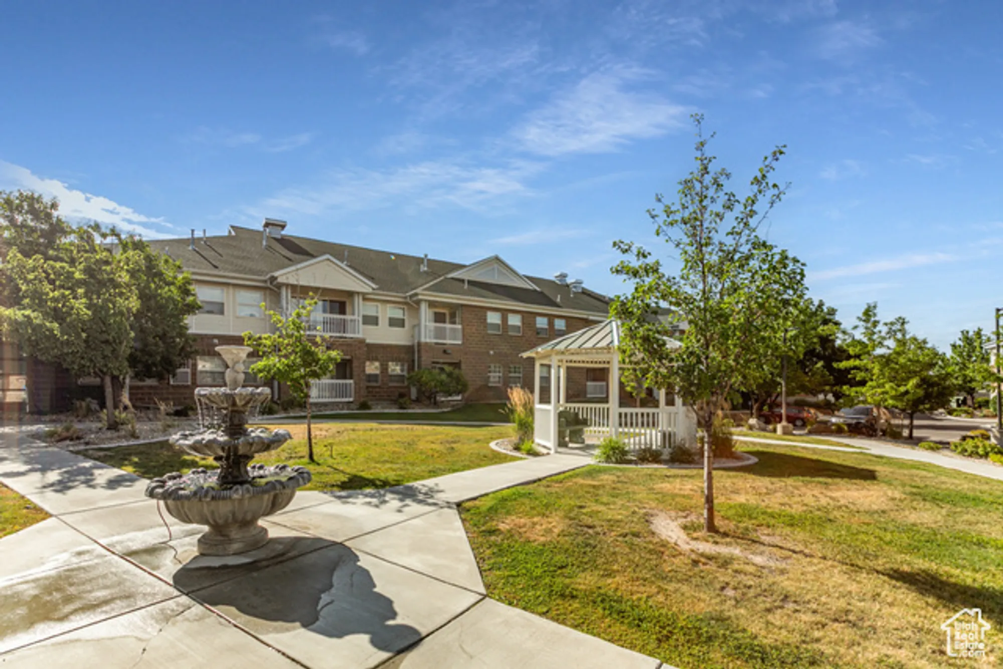 Property Slideshow image 28 of 30 | 11075 s grape arbor pl 206, Sandy, UT, 84070