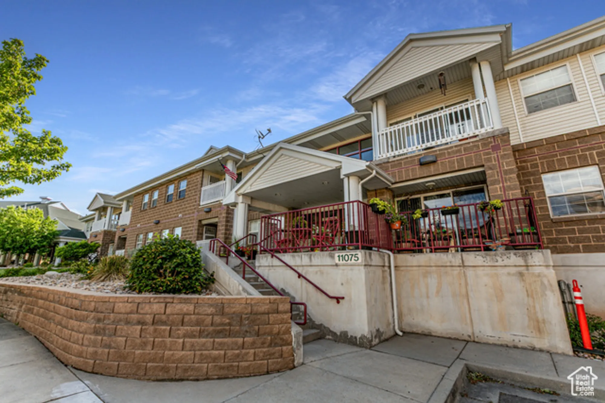 Property Slideshow image 29 of 30 | 11075 s grape arbor pl 206, Sandy, UT, 84070