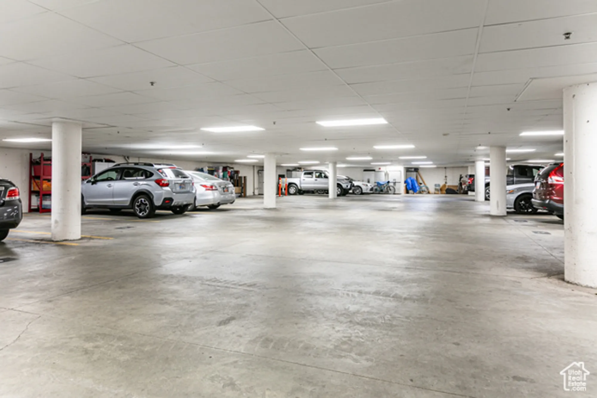 Property Slideshow image 20 of 30 | 11075 s grape arbor pl 206, Sandy, UT, 84070