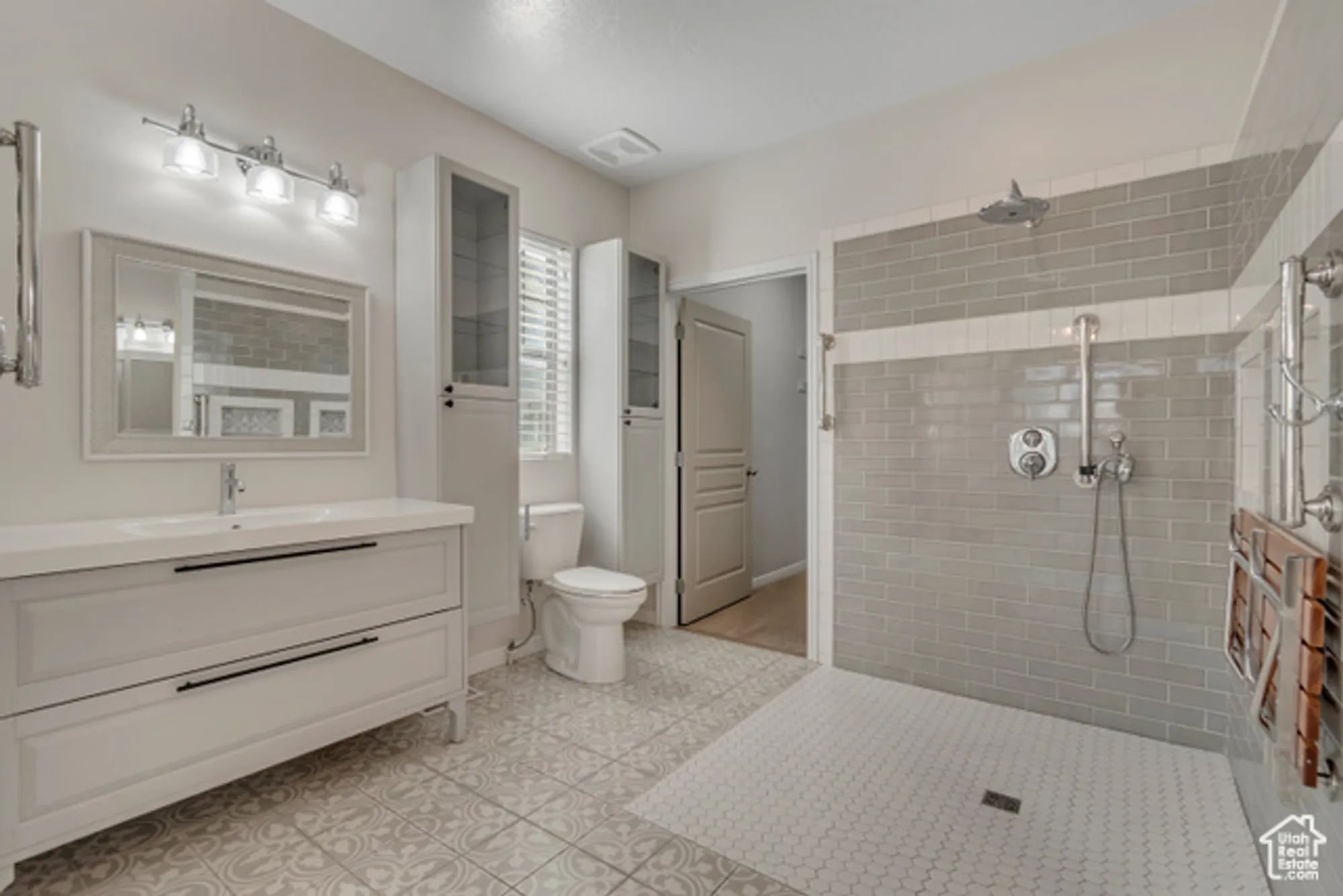 Property Slideshow image 13 of 39 | 11177 s kiwano way, South Jordan, UT, 84009