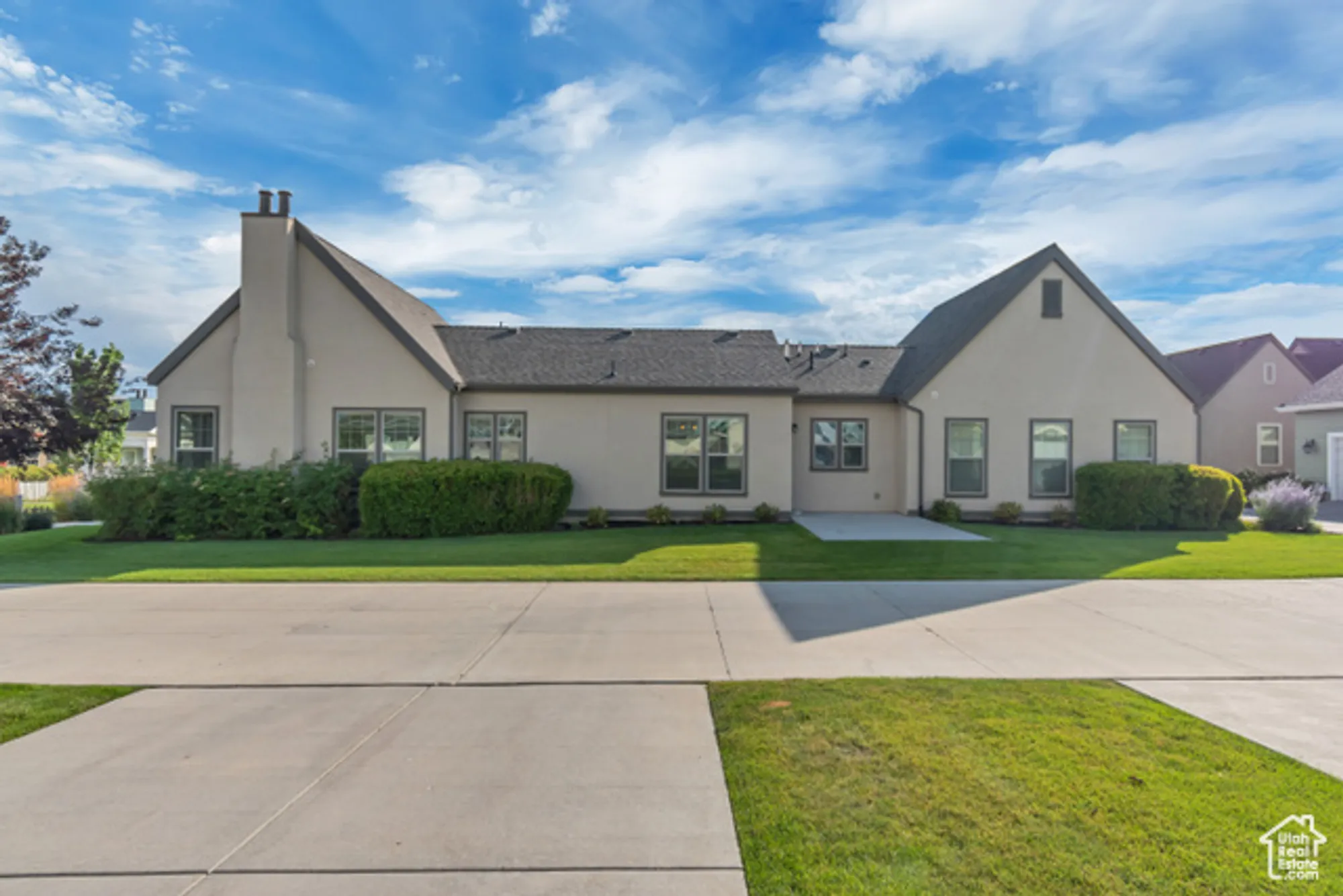 Property Slideshow image 5 of 39 | 11177 s kiwano way, South Jordan, UT, 84009