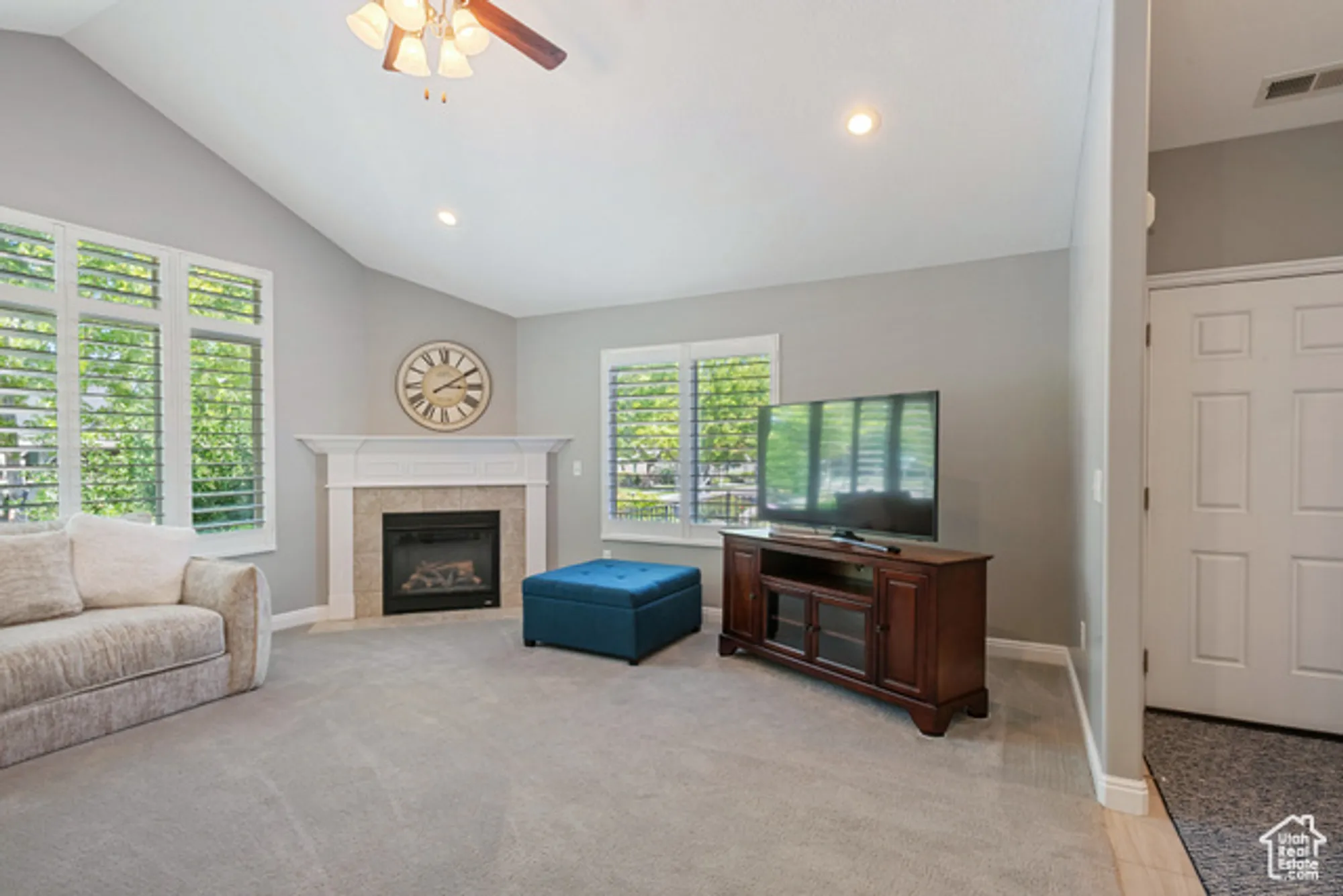 Property Slideshow image 4 of 31 | 2029 w 9270 b, West Jordan, UT, 84088