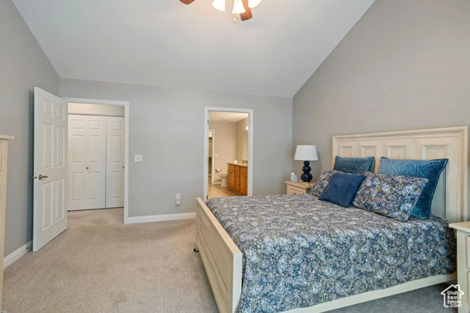Property Slideshow image 15 of 31 | 2029 w 9270 b, West Jordan, UT, 84088
