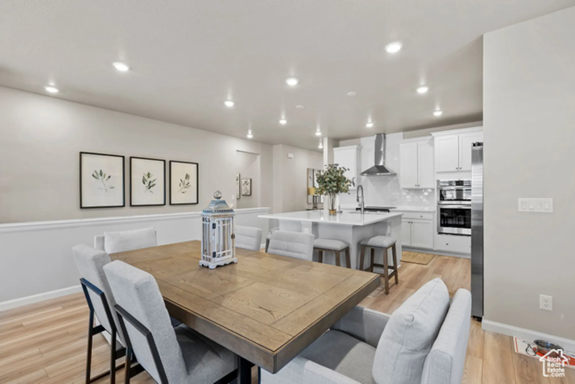 Property Slideshow image 10 of 35 | 6077 w franciscotti dr, South Jordan, UT, 84009