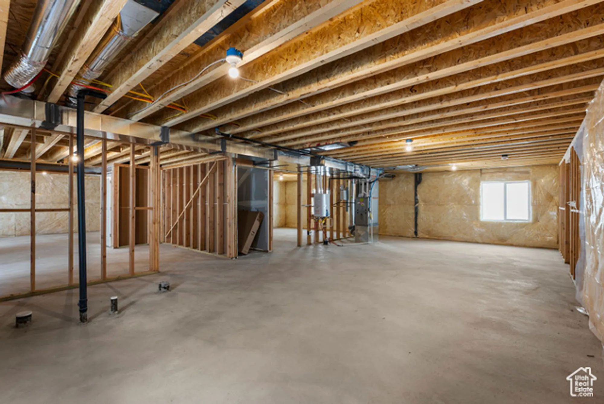 Property Slideshow image 25 of 35 | 6077 w franciscotti dr, South Jordan, UT, 84009