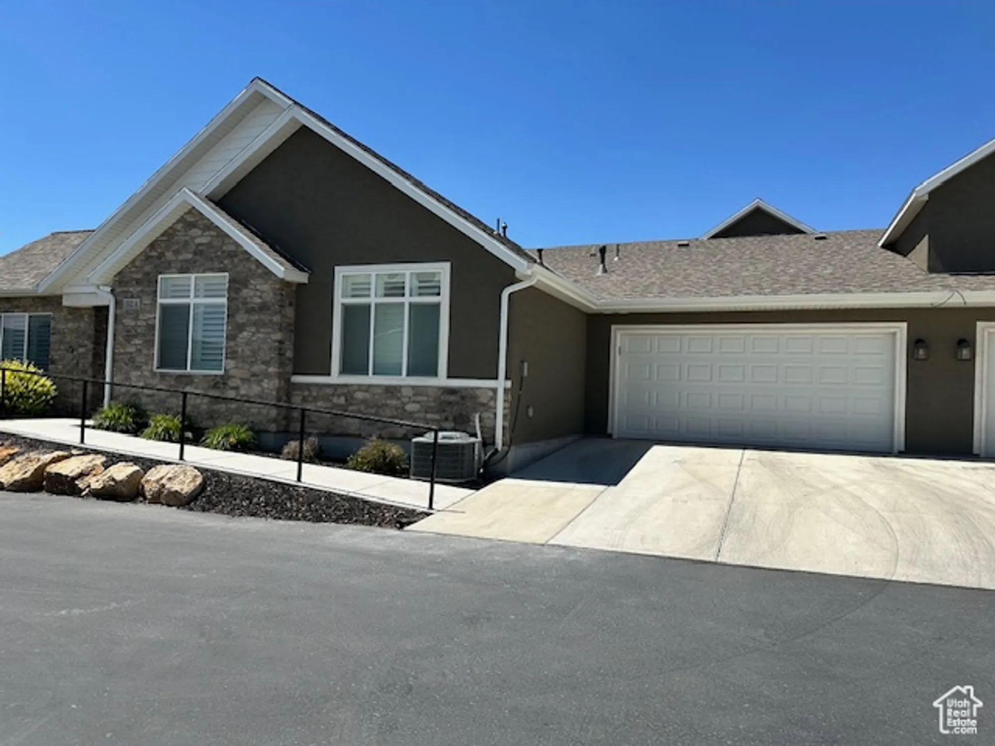 Property Slideshow image 5 of 30 | 512 e meadow ranch ln a, Saratoga Springs, UT, 84045