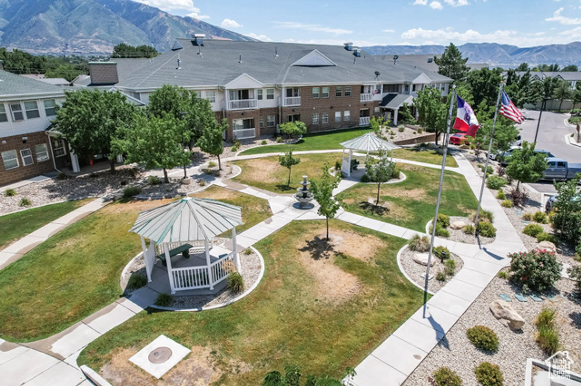 Property Slideshow image 4 of 32 | 11025 s grapevine cv b205, Sandy, UT, 84070