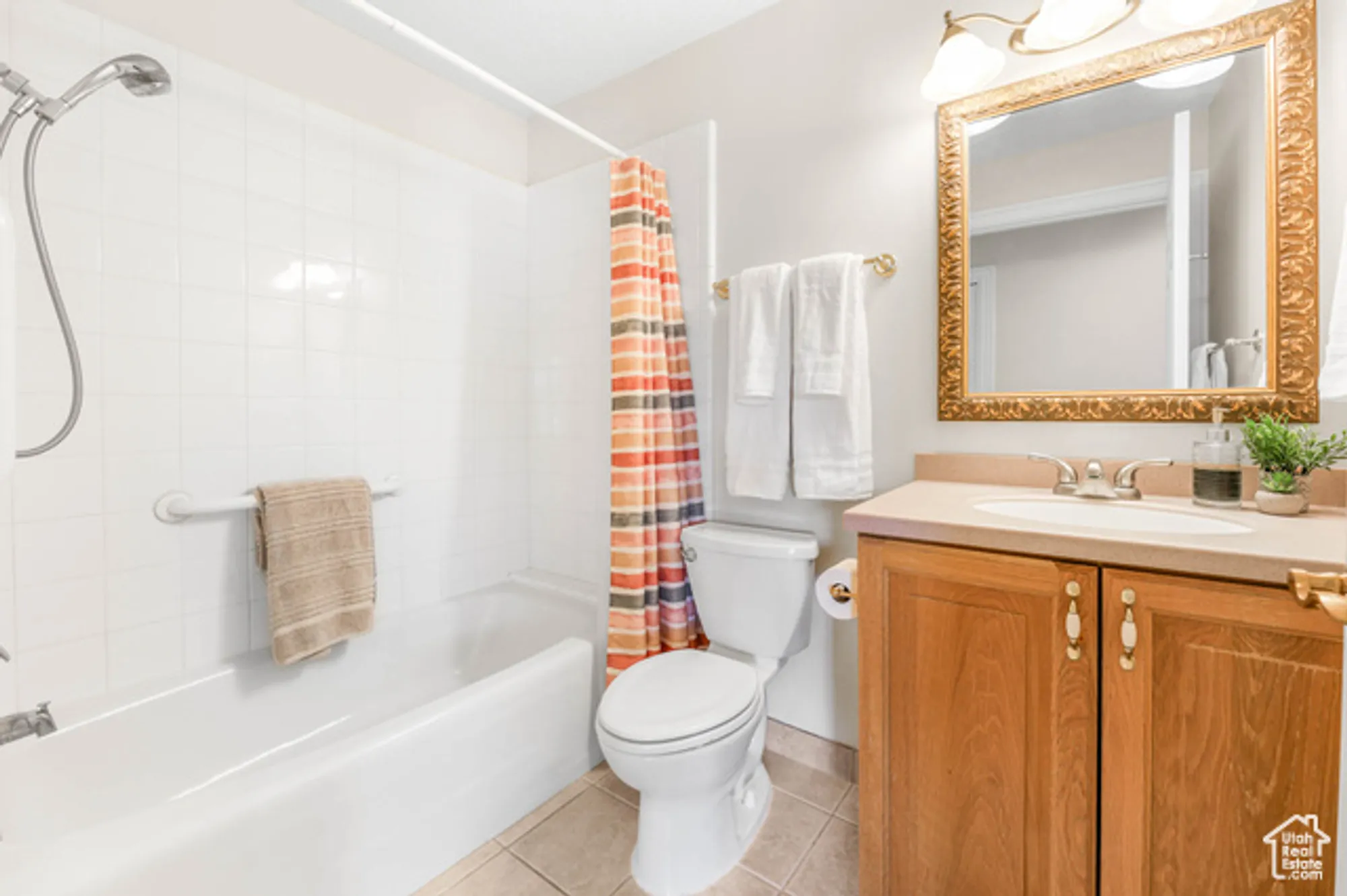 Property Slideshow image 23 of 32 | 11025 s grapevine cv b205, Sandy, UT, 84070