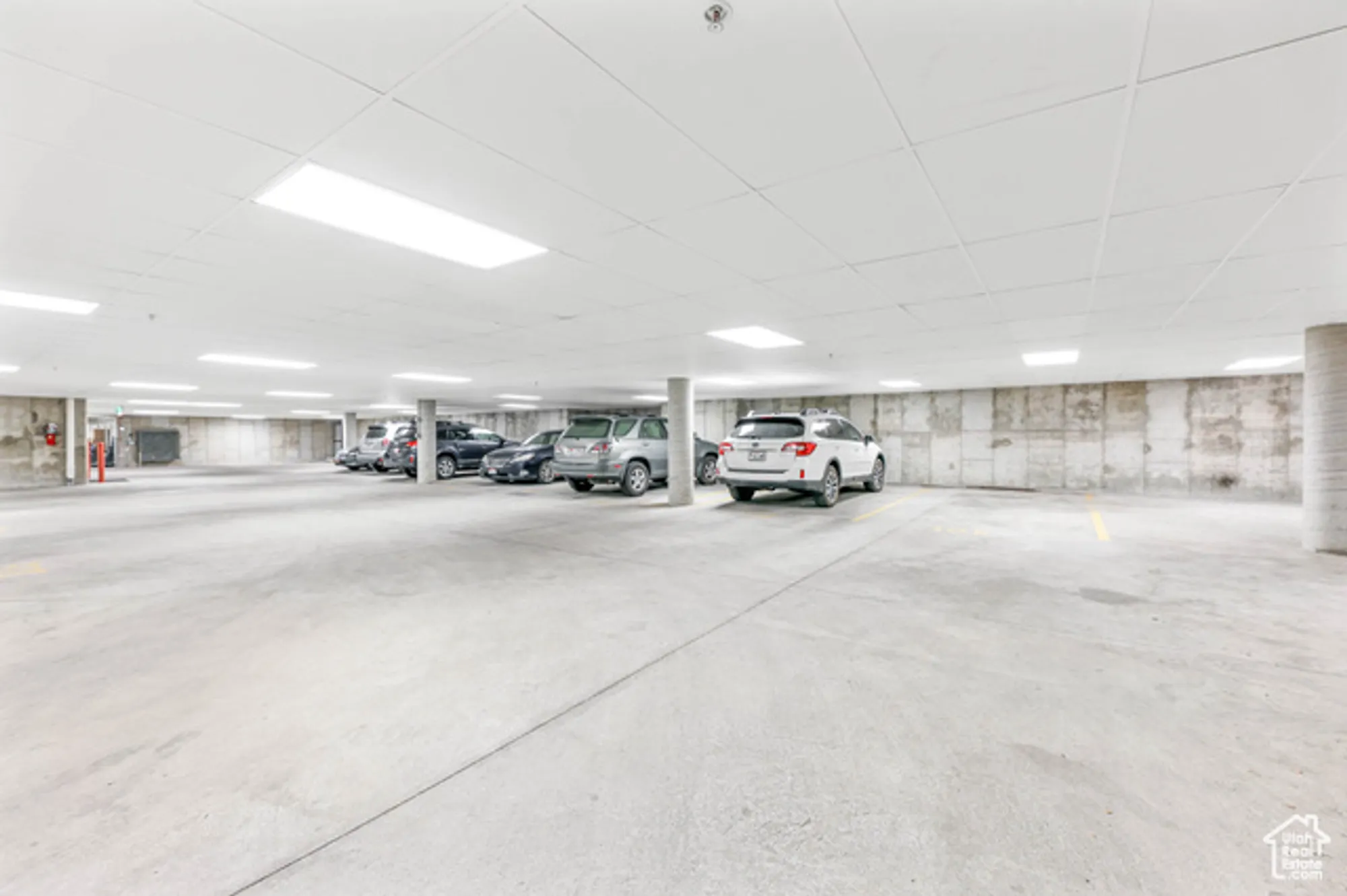 Property Slideshow image 27 of 32 | 11025 s grapevine cv b205, Sandy, UT, 84070