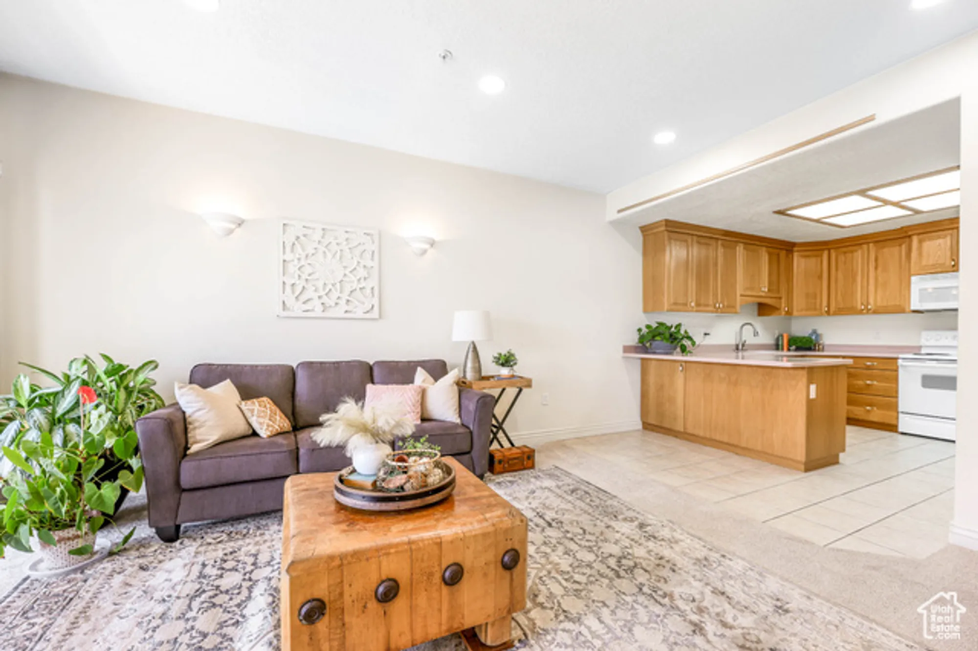 Property Slideshow image 11 of 32 | 11025 s grapevine cv b205, Sandy, UT, 84070