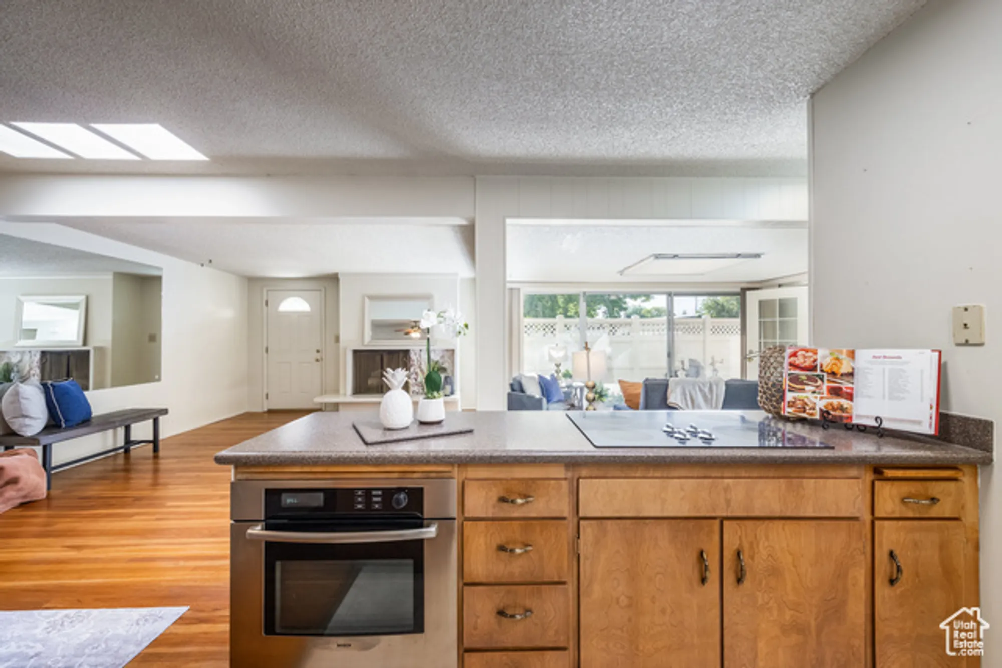 Property Slideshow image 11 of 32 | 3669 s 860 e unit e 29, Salt Lake City, UT, 84106