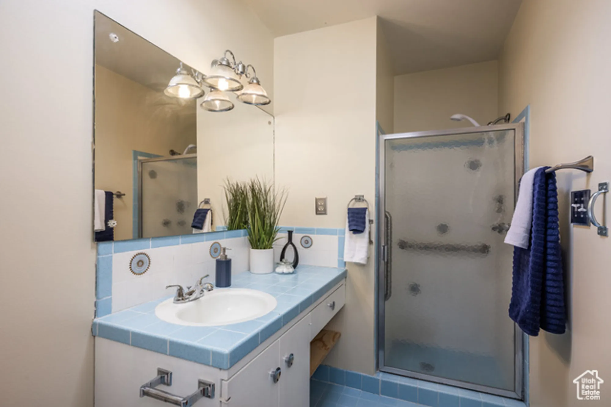 Property Slideshow image 19 of 32 | 3669 s 860 e unit e 29, Salt Lake City, UT, 84106