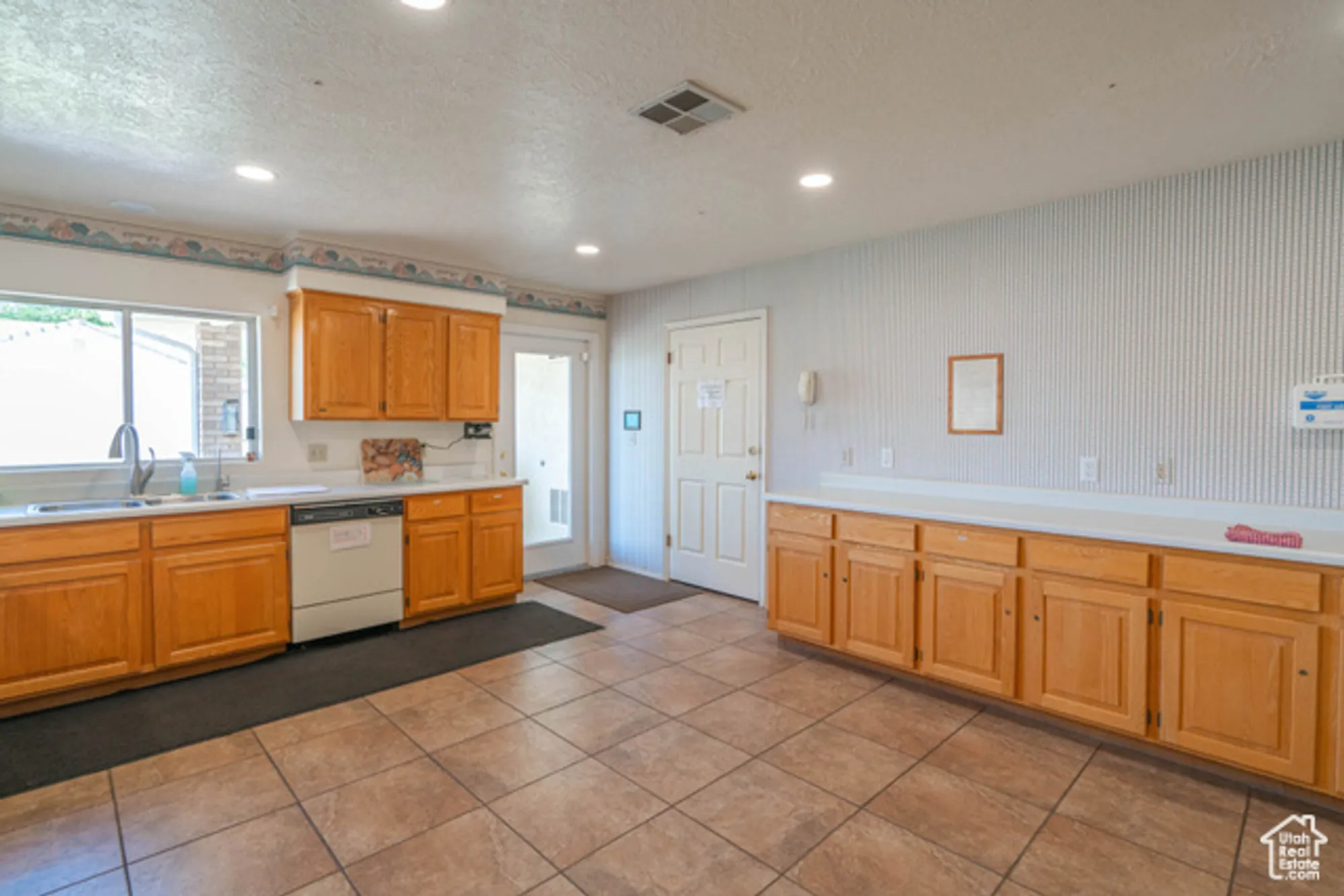 Property Slideshow image 43 of 55 | 1055 e 900 s unit 45, St George, UT, 84790