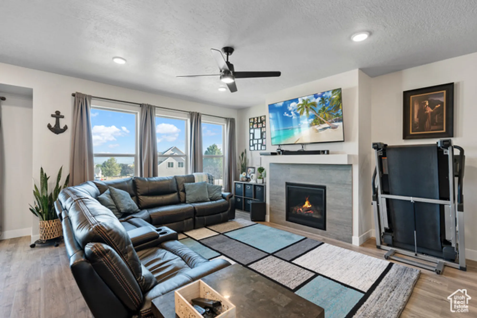 Property Slideshow image 7 of 22 | 142 w parkside loop, Elk Ridge, UT, 84651