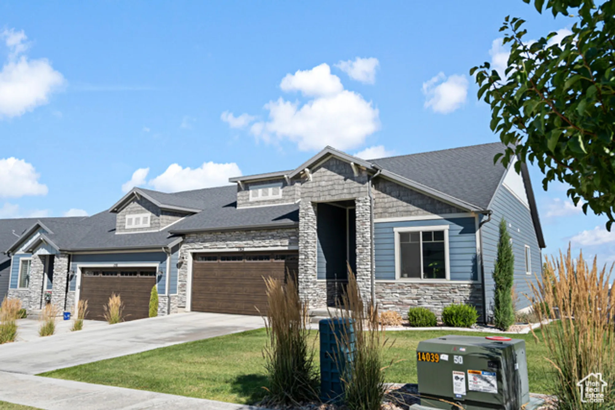 Property Slideshow image 3 of 22 | 142 w parkside loop, Elk Ridge, UT, 84651