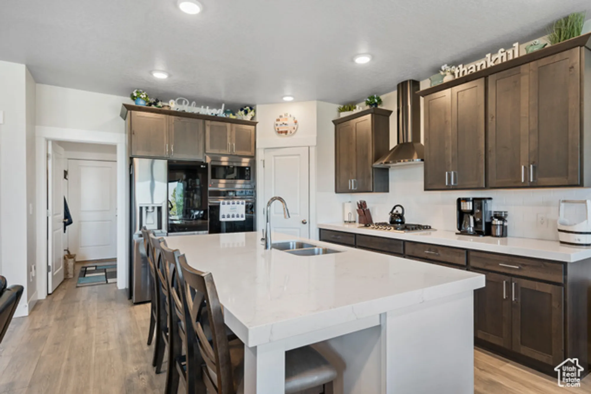 Property Slideshow image 9 of 22 | 142 w parkside loop, Elk Ridge, UT, 84651