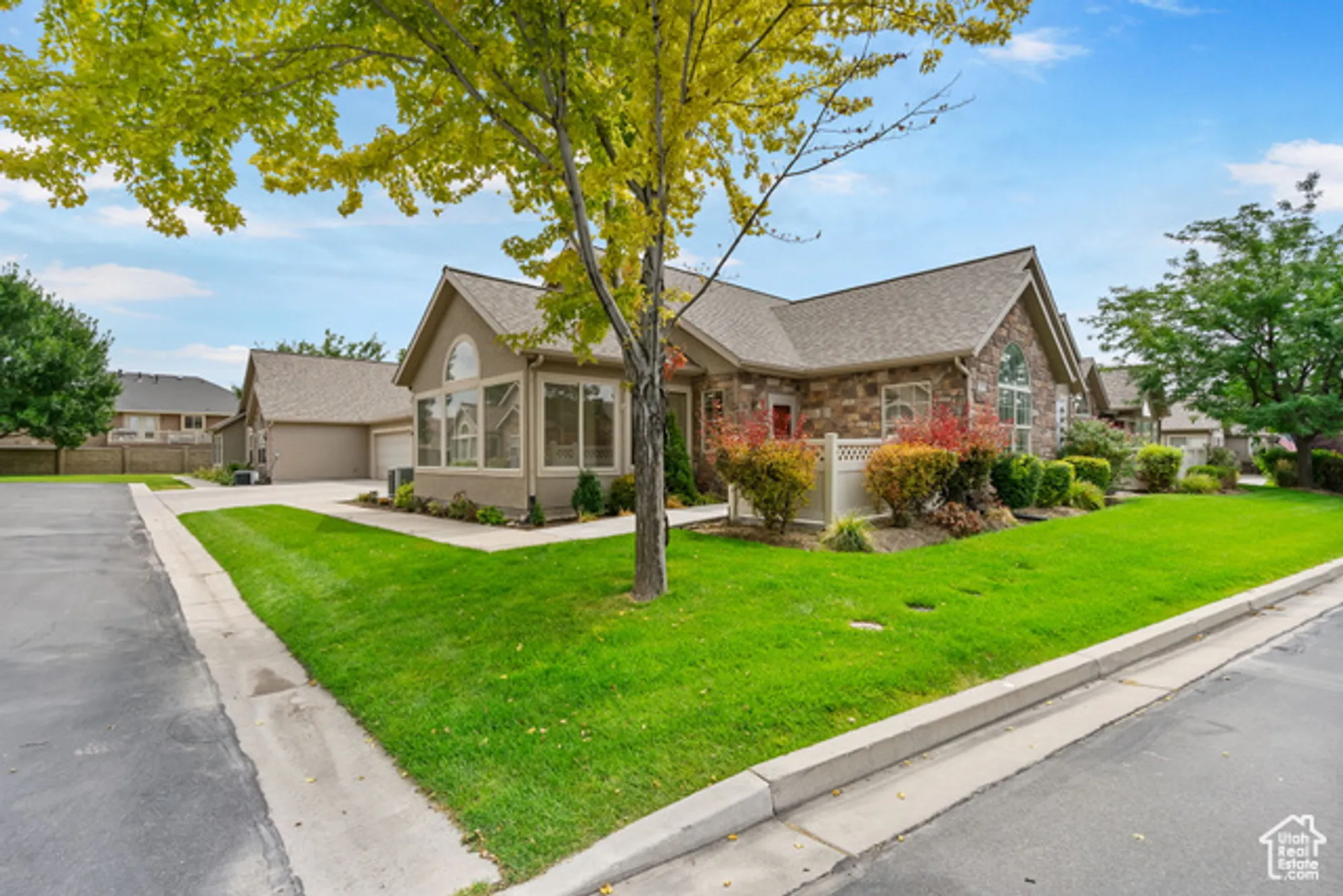 Property Slideshow image 6 of 39 | 131 s 1900 w # u-2, Lehi, UT, 84043