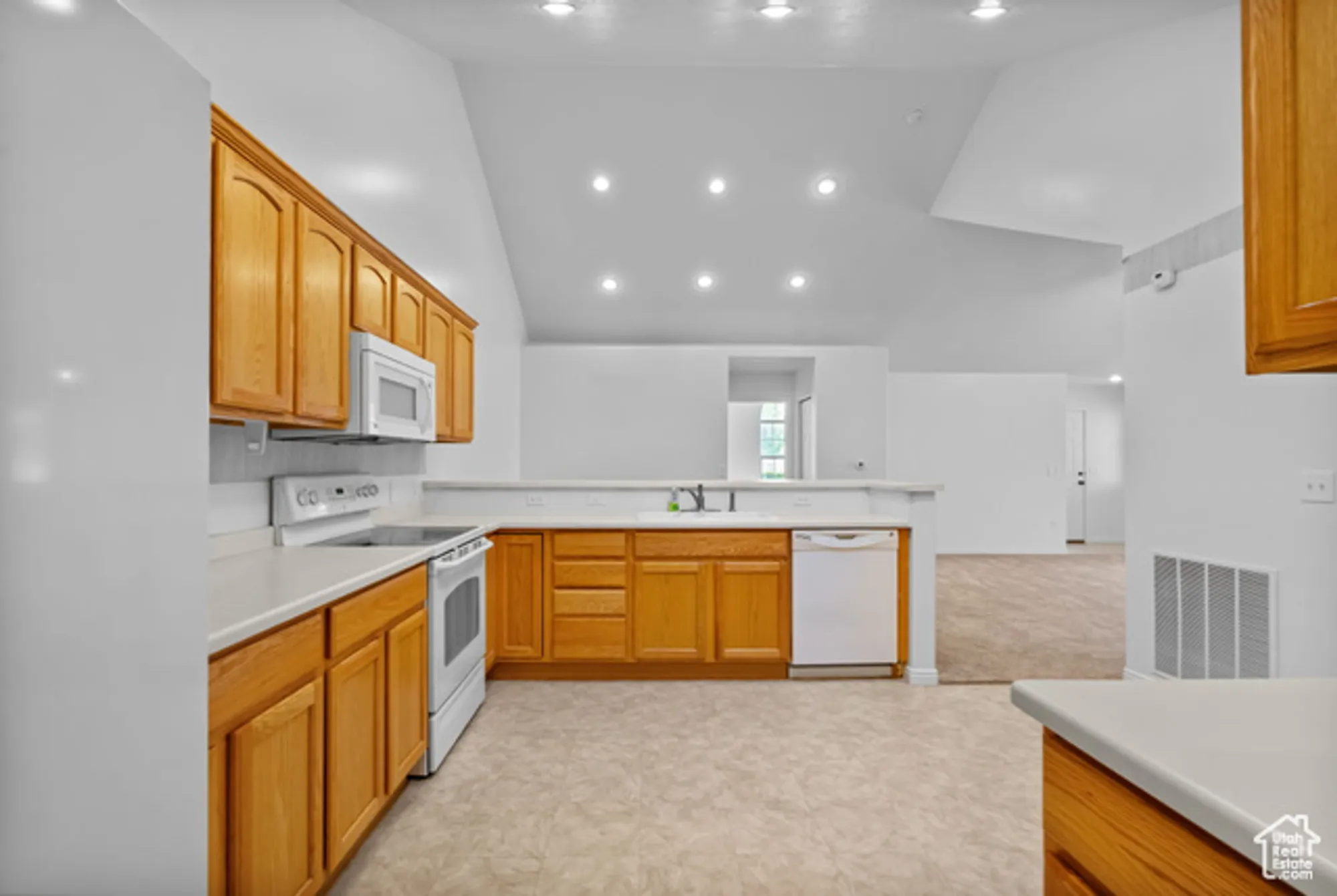 Property Slideshow image 32 of 39 | 131 s 1900 w # u-2, Lehi, UT, 84043