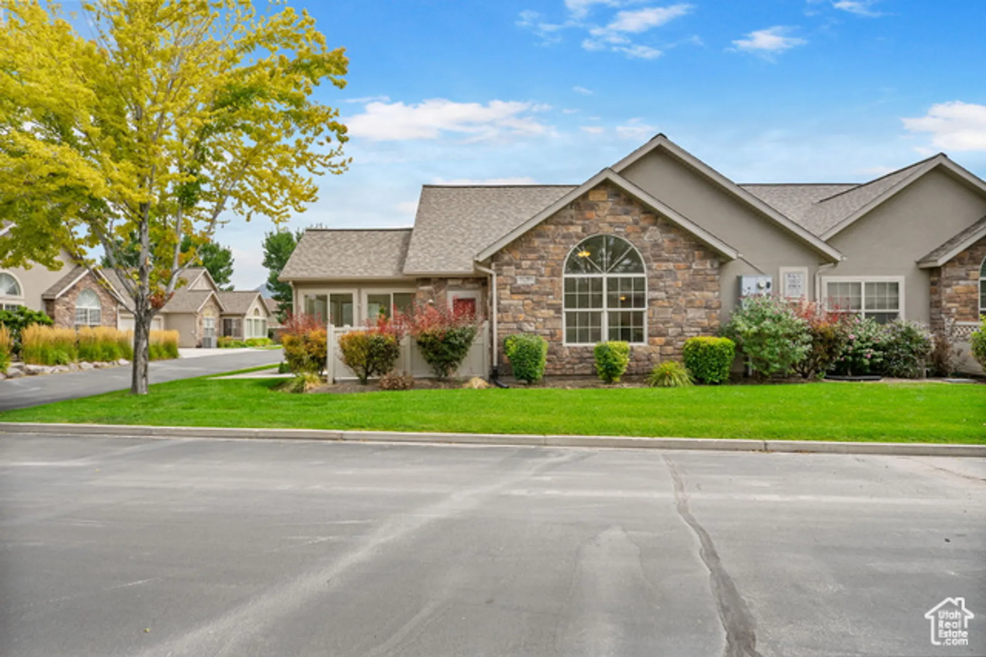 Property Slideshow image 7 of 39 | 131 s 1900 w # u-2, Lehi, UT, 84043