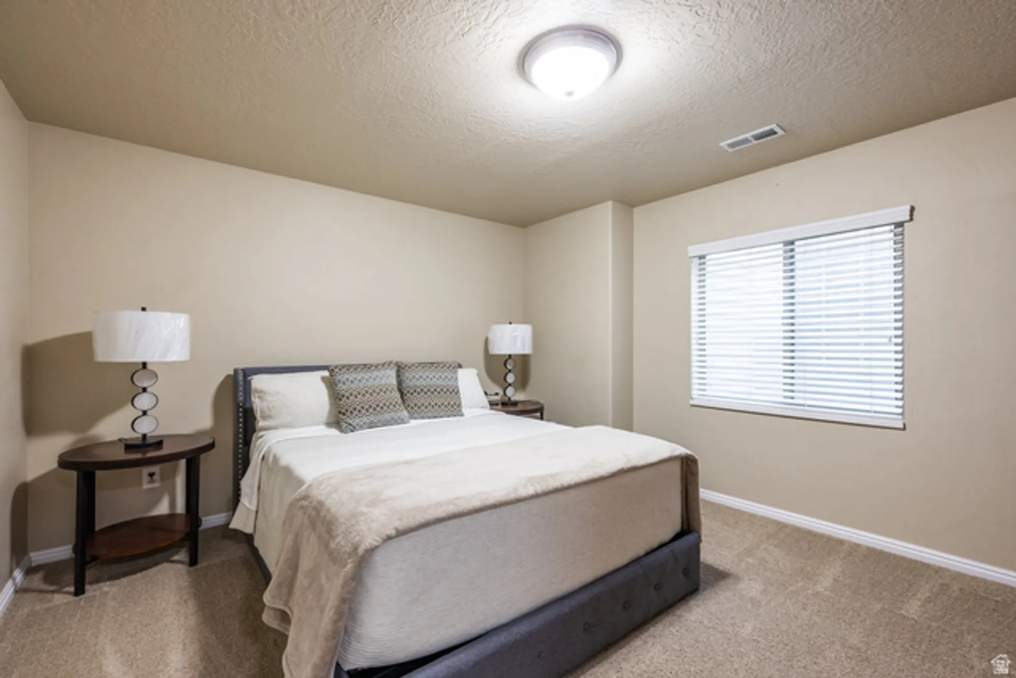 Property Slideshow image 21 of 34 | 11067 s cascabel dr, South Jordan, UT, 84009