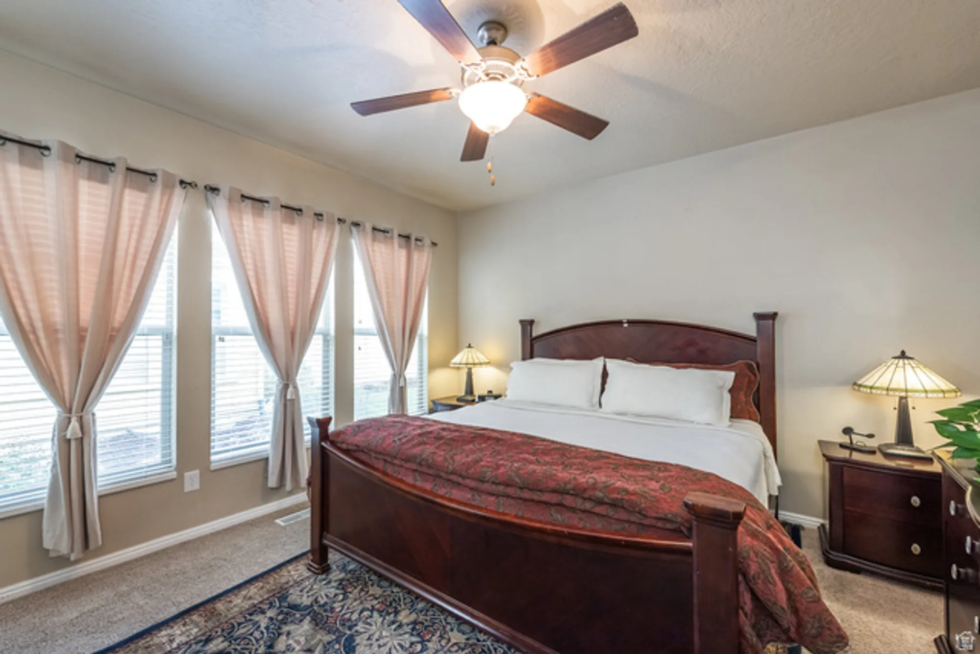 Property Slideshow image 9 of 34 | 11067 s cascabel dr, South Jordan, UT, 84009