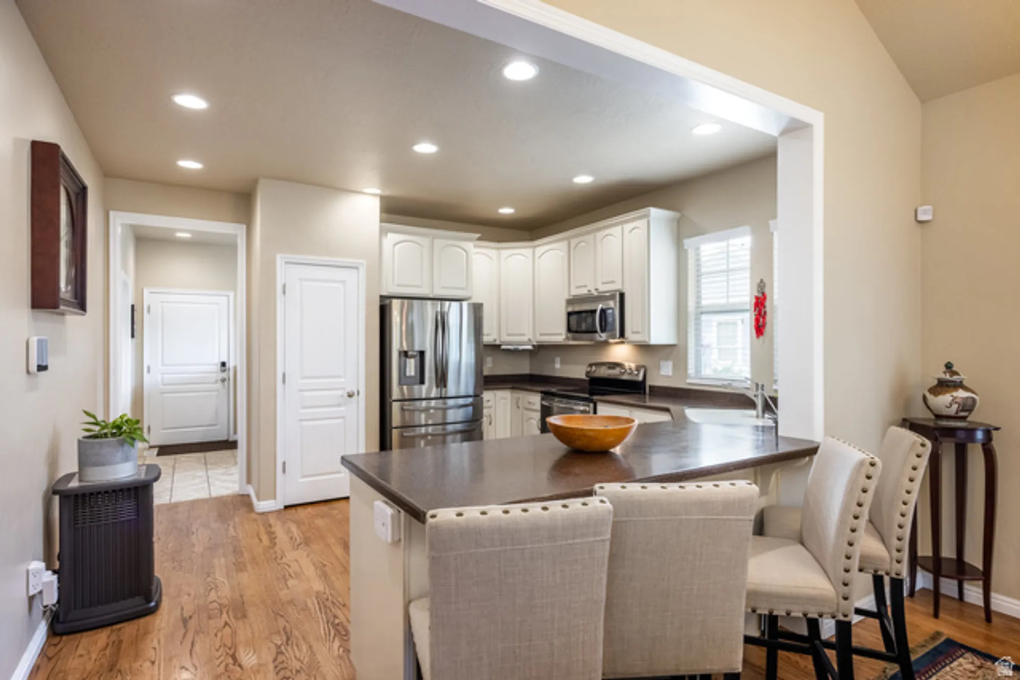 Property Slideshow image 7 of 34 | 11067 s cascabel dr, South Jordan, UT, 84009