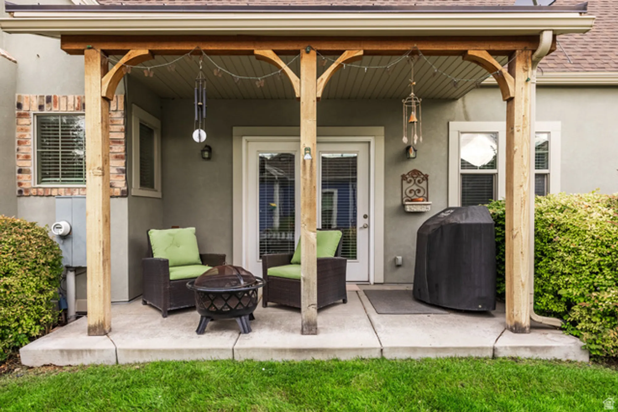 Property Slideshow image 25 of 34 | 11067 s cascabel dr, South Jordan, UT, 84009