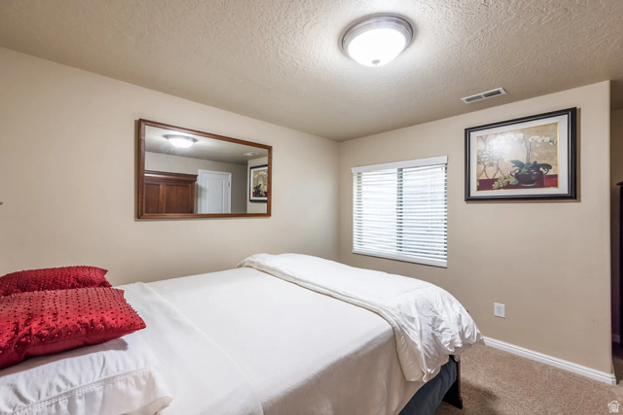 Property Slideshow image 19 of 34 | 11067 s cascabel dr, South Jordan, UT, 84009