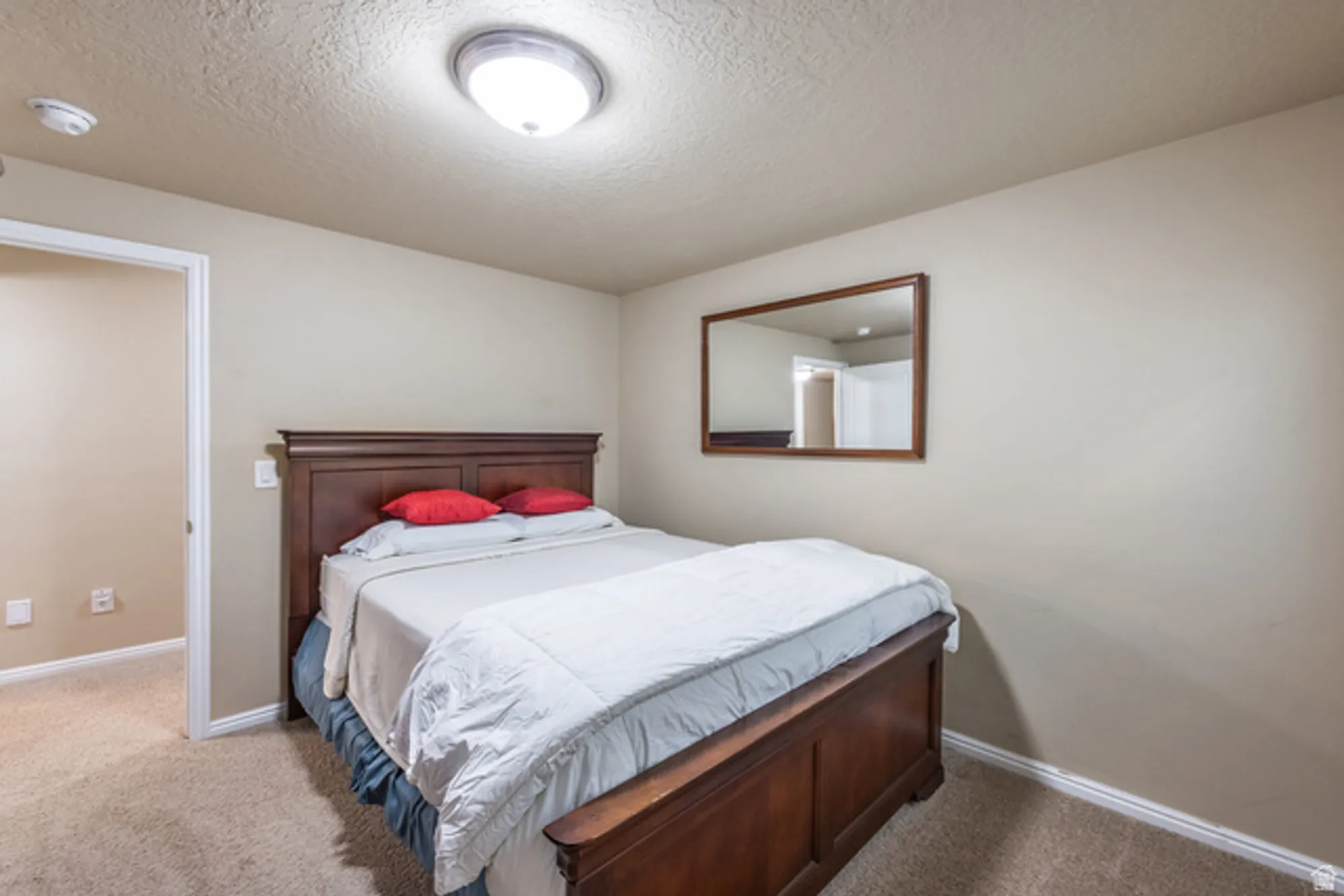 Property Slideshow image 20 of 34 | 11067 s cascabel dr, South Jordan, UT, 84009