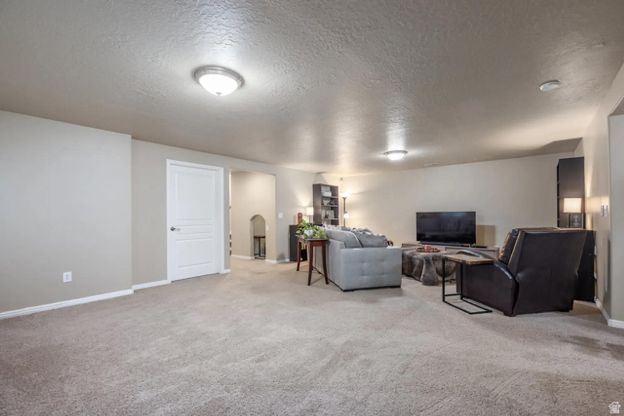 Property Slideshow image 12 of 34 | 11067 s cascabel dr, South Jordan, UT, 84009