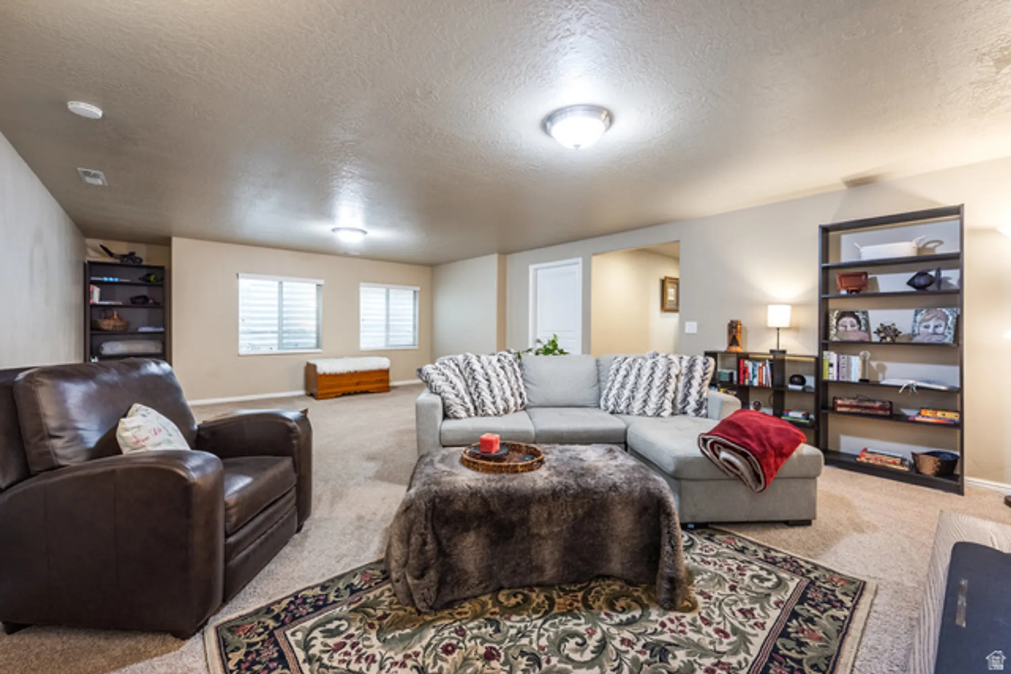 Property Slideshow image 18 of 34 | 11067 s cascabel dr, South Jordan, UT, 84009