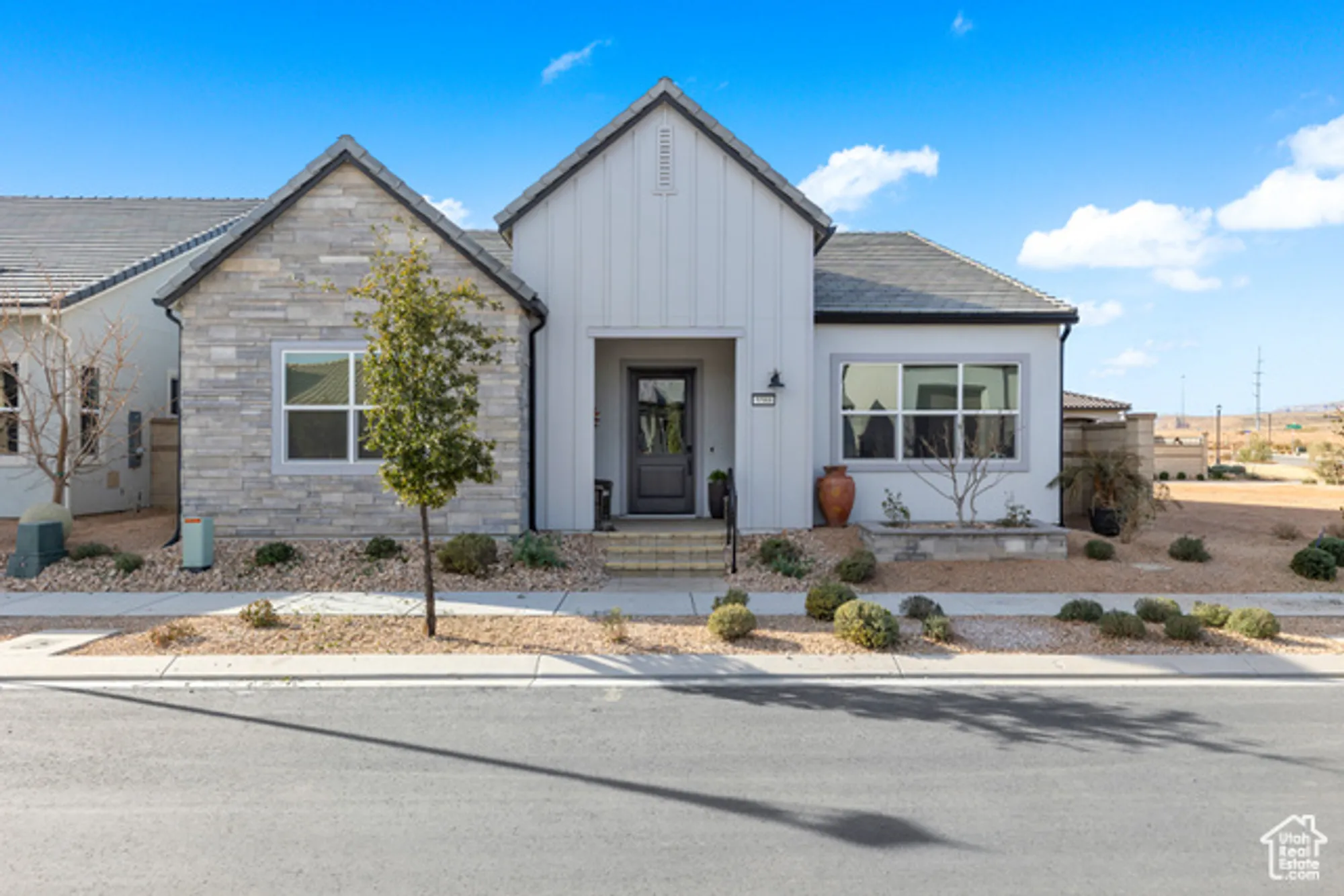 Property Slideshow image 1 of 37 | 5588 s agave peak ln, St George, UT, 84790