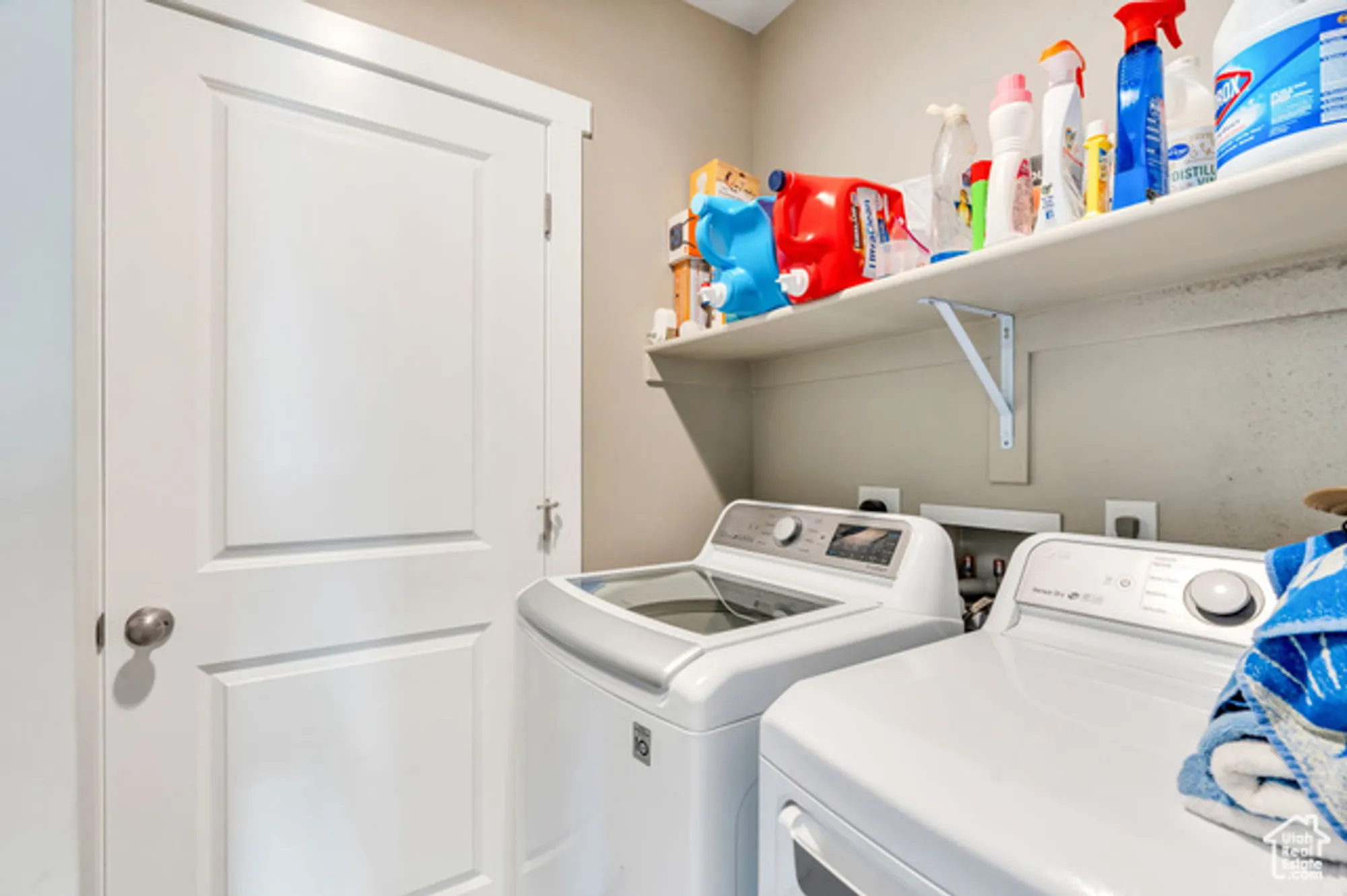 Property Slideshow image 19 of 37 | 4929 w tydeman way unit 213, South Jordan, UT, 84009