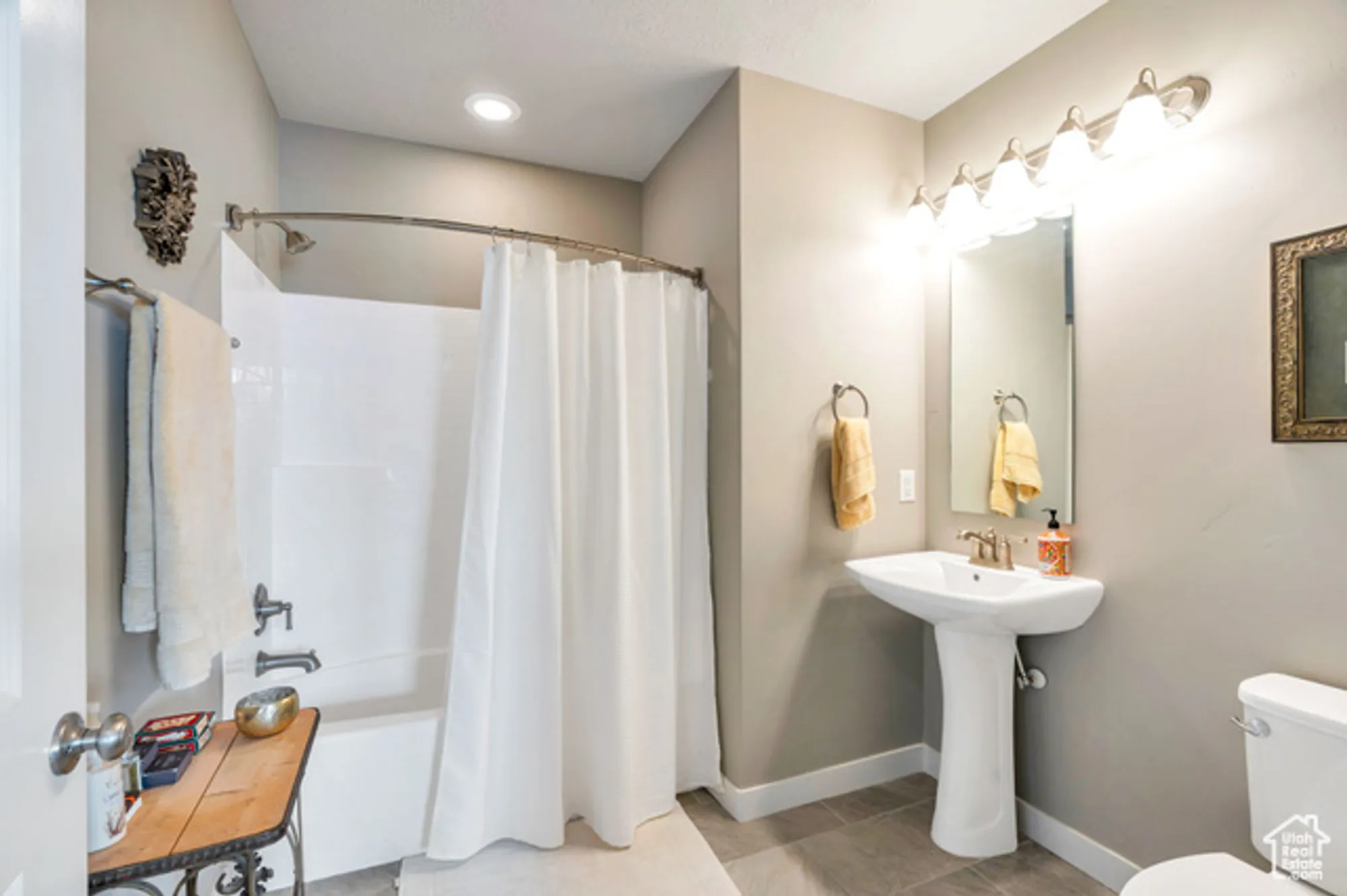 Property Slideshow image 18 of 37 | 4929 w tydeman way unit 213, South Jordan, UT, 84009