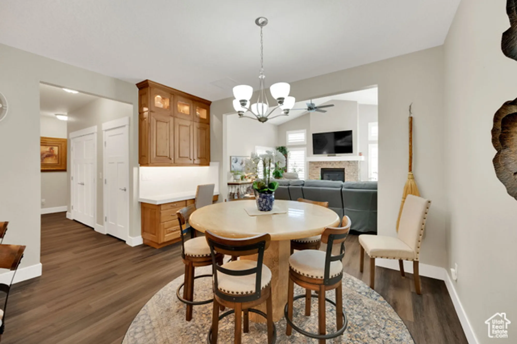 Property Slideshow image 8 of 27 | 3274 w harvest chase dr, South Jordan, UT, 84095
