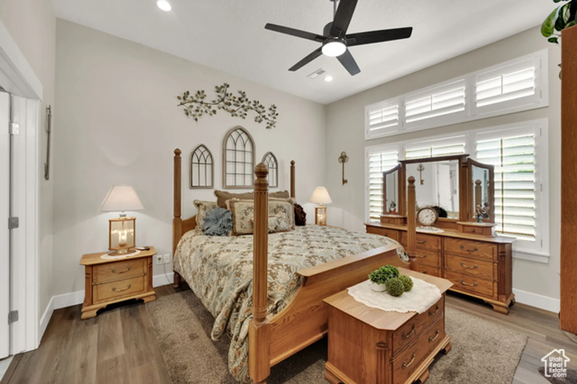 Property Slideshow image 12 of 27 | 3274 w harvest chase dr, South Jordan, UT, 84095