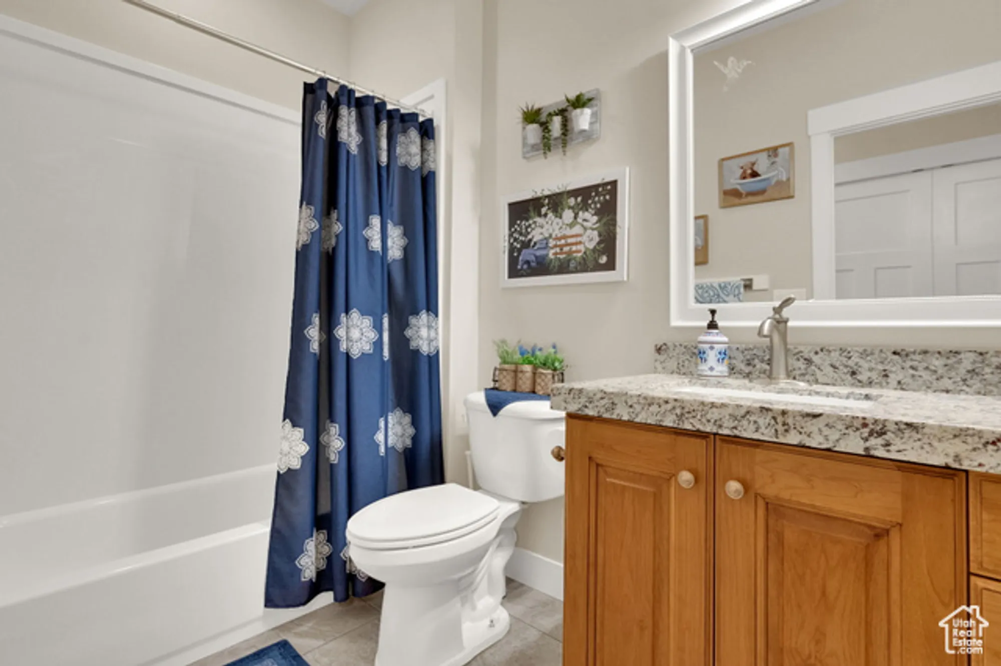 Property Slideshow image 16 of 27 | 3274 w harvest chase dr, South Jordan, UT, 84095