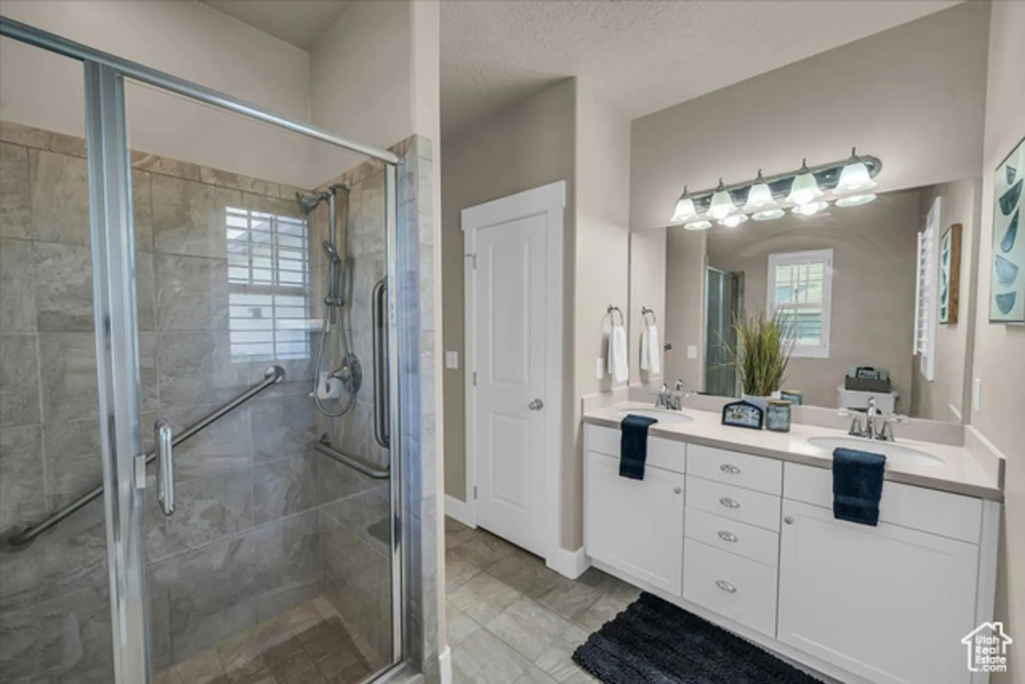 Property Slideshow image 7 of 22 | 4866 w black twig dr, South Jordan, UT, 84009