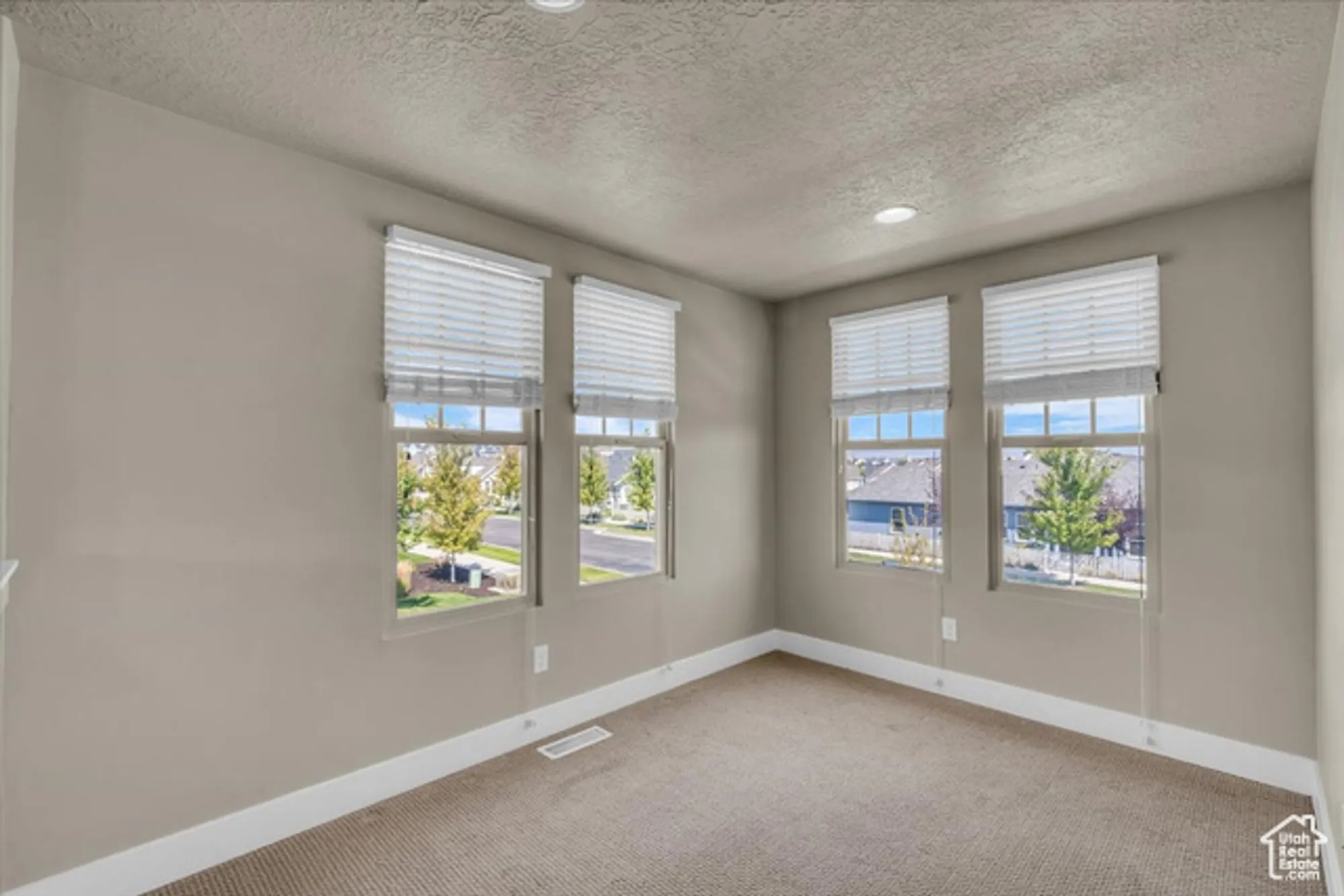 Property Slideshow image 9 of 22 | 4866 w black twig dr, South Jordan, UT, 84009