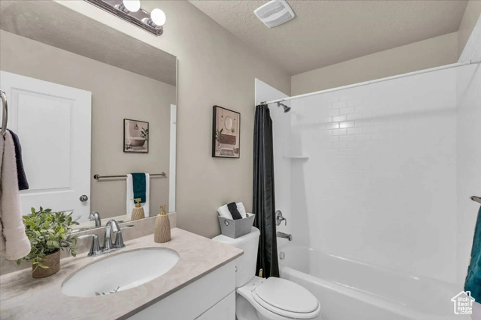Property Slideshow image 10 of 22 | 4866 w black twig dr, South Jordan, UT, 84009