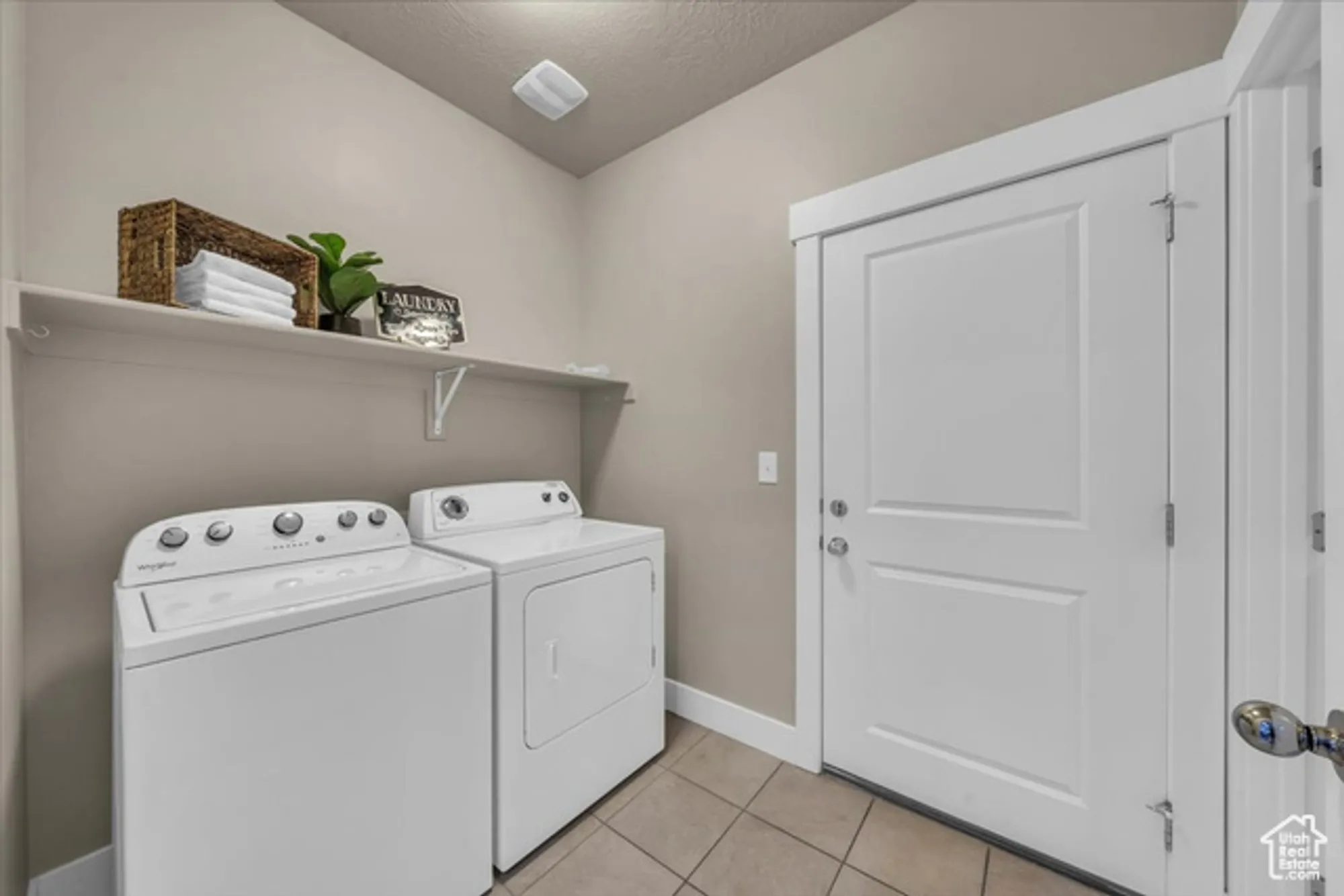 Property Slideshow image 11 of 22 | 4866 w black twig dr, South Jordan, UT, 84009