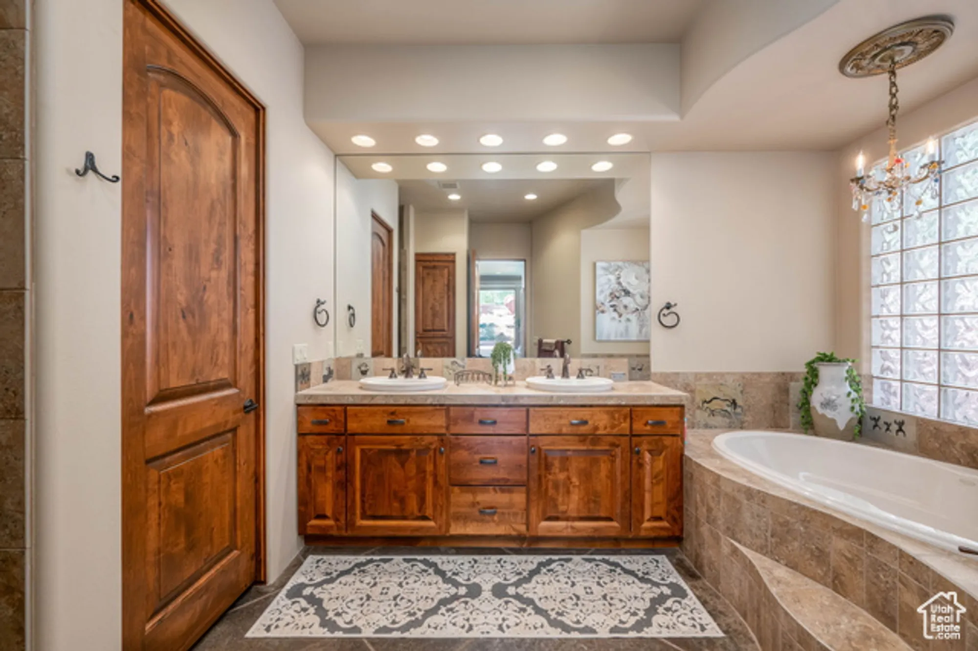 Property Slideshow image 19 of 34 | 2336 w entrada trl 23, St George, UT, 84770