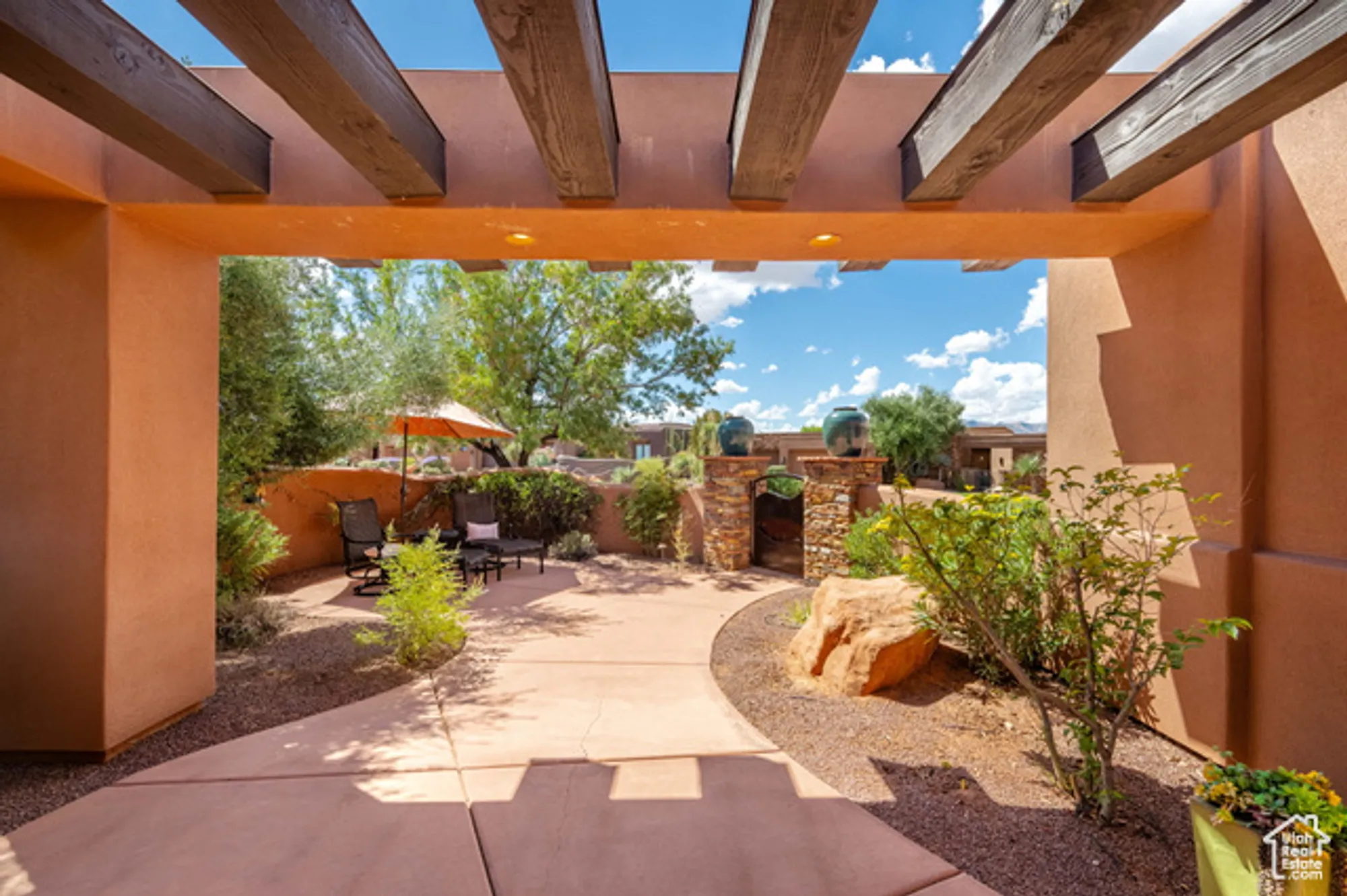 Property Slideshow image 5 of 34 | 2336 w entrada trl 23, St George, UT, 84770