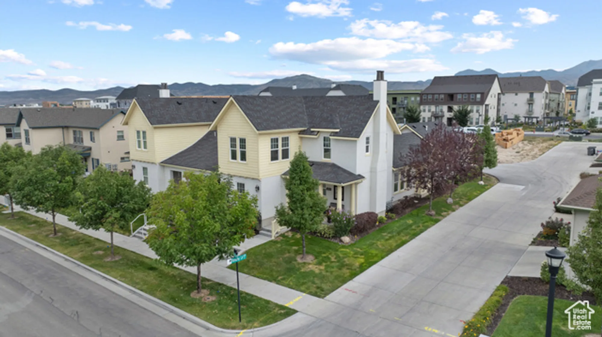 Property Slideshow image 34 of 44 | 11224 s jonagold dr, South Jordan, UT, 84009