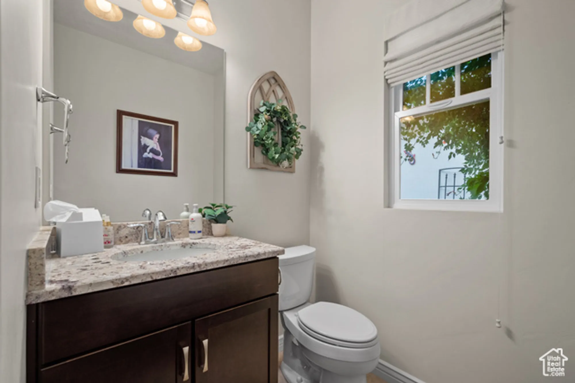 Property Slideshow image 15 of 44 | 11224 s jonagold dr, South Jordan, UT, 84009